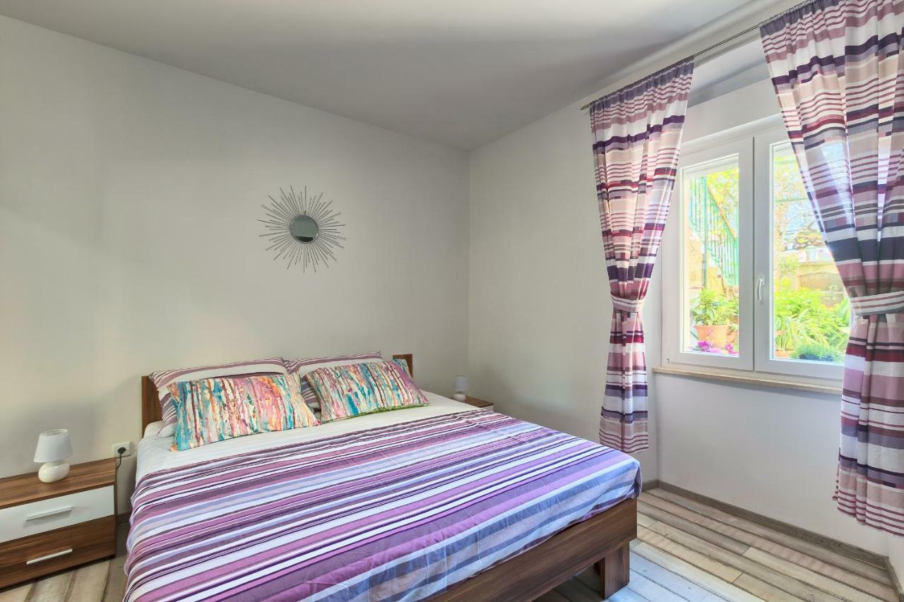 Amfiteatar Moris Apartmán *